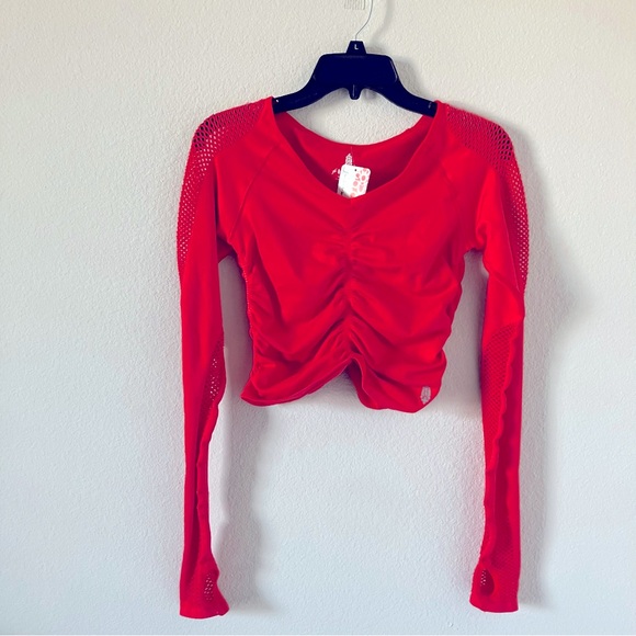 025. FP Movement On The Rise Long-Sleeve Crop Layer | Bittersweet Red NWT - Picture 4 of 13